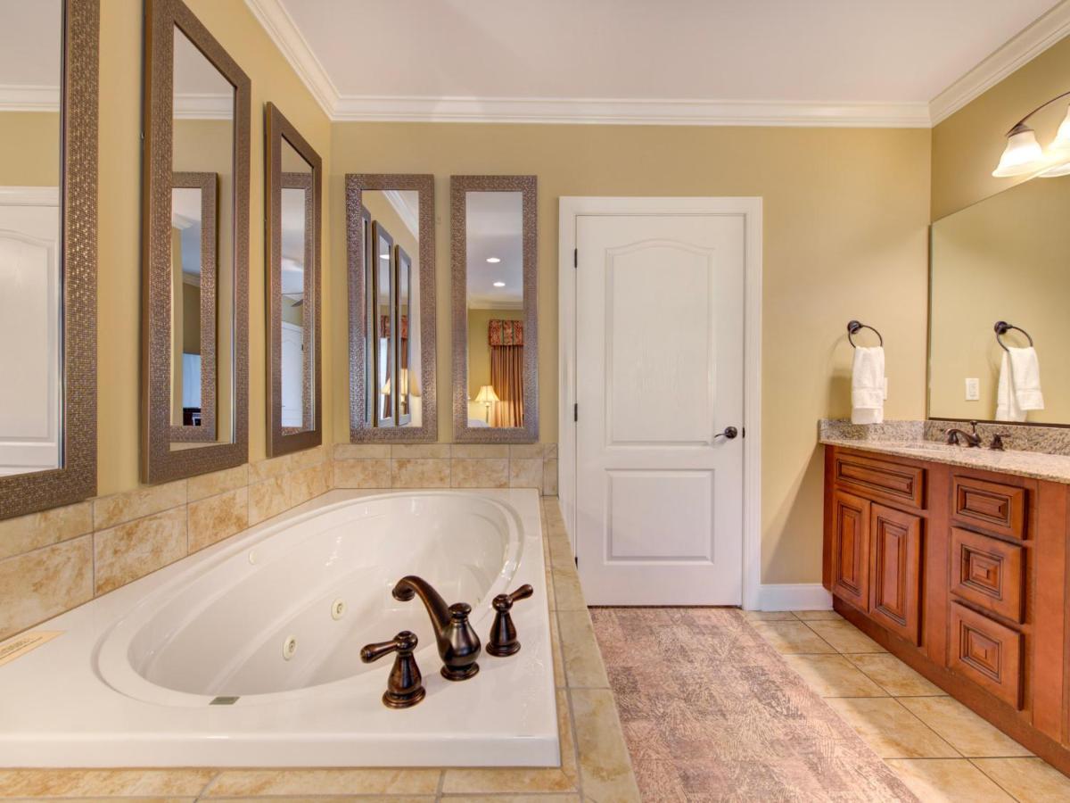 Appartement City Bear, 2Br, Pool, Spa, Downtown Gatlinburg, Sleeps 6 Extérieur photo